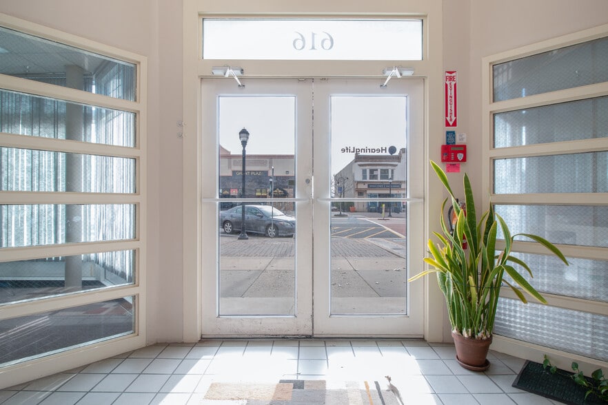 More Photos Of 616 E Landis Ave, Vineland Office Residential For Lease