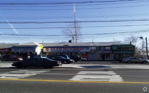 More Photos Of 672 Castle Hill Ave, Bronx Storefront For Lease