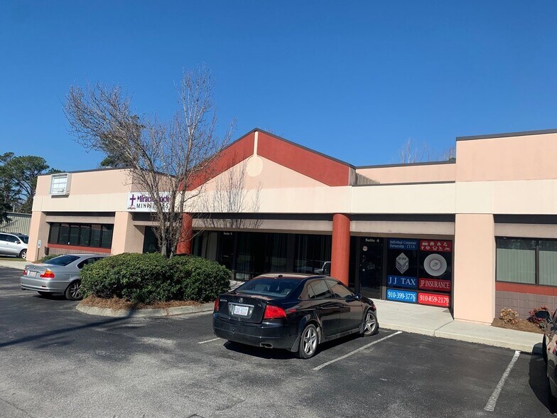 More Photos Of 3825 Market St, Wilmington General Retail For Lease