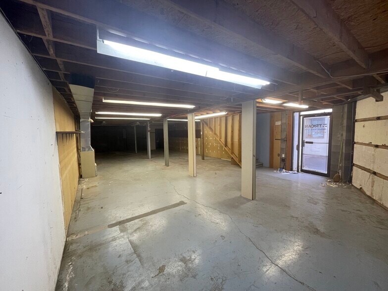 More Photos Of 3009 Murray St, Port Moody Warehouse For Lease