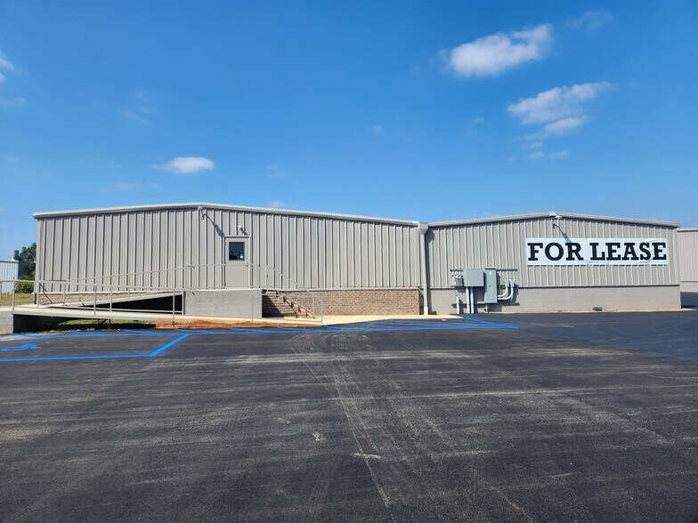 More Photos Of 3225 Highway 31 S, Decatur Industrial For Lease