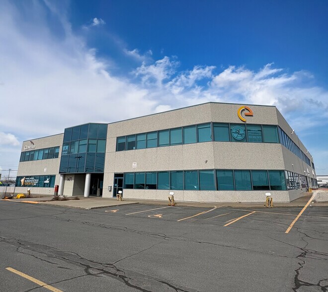 Primary Photo Of 1471 Boul Lionel-Boulet, Varennes Office For Lease