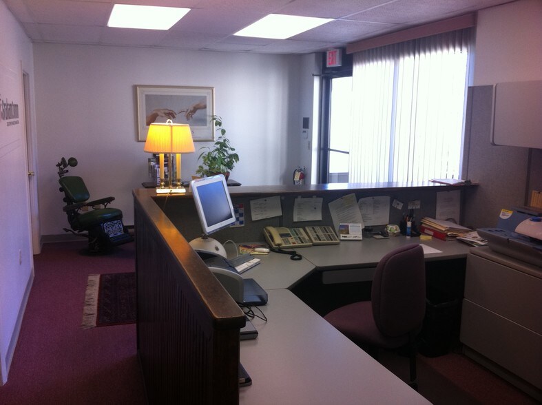 More Photos Of 40 Oval Rd, Quincy Office For Lease