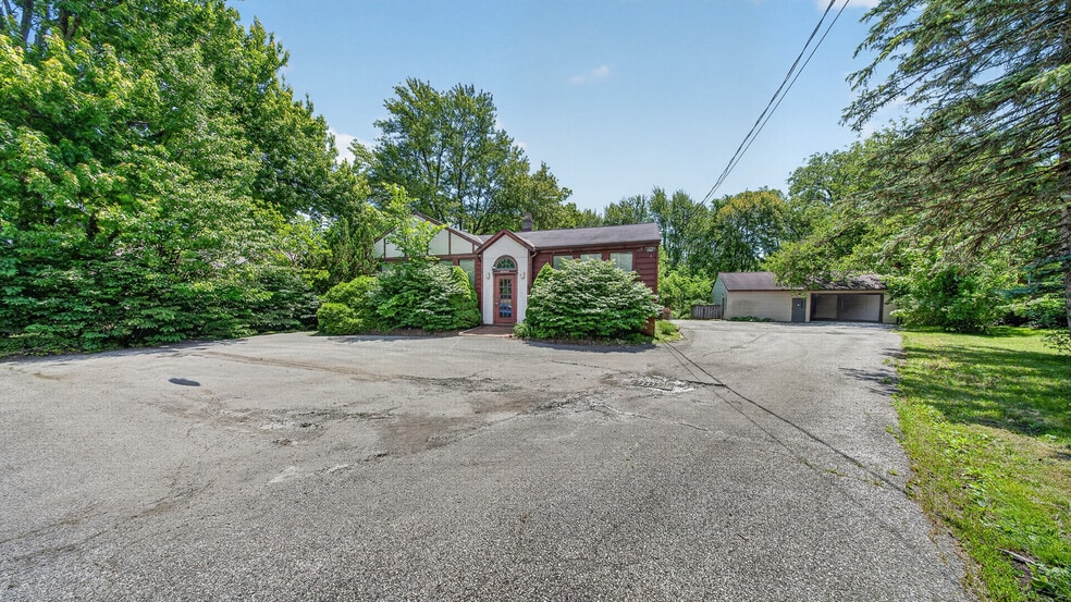 More Photos Of 29369 Lorain Rd, North Olmsted Flex For Sale
