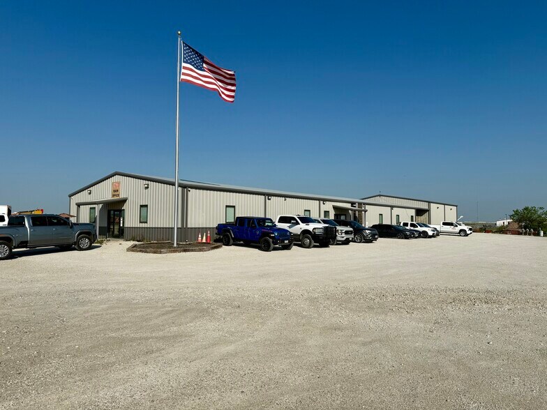 More Photos Of 5901 FM 920, Weatherford Warehouse For Sale