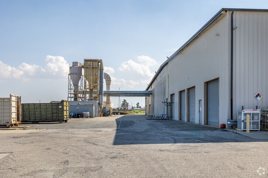 More Photos Of 3407 N Perris Blvd, Perris Manufacturing For Lease