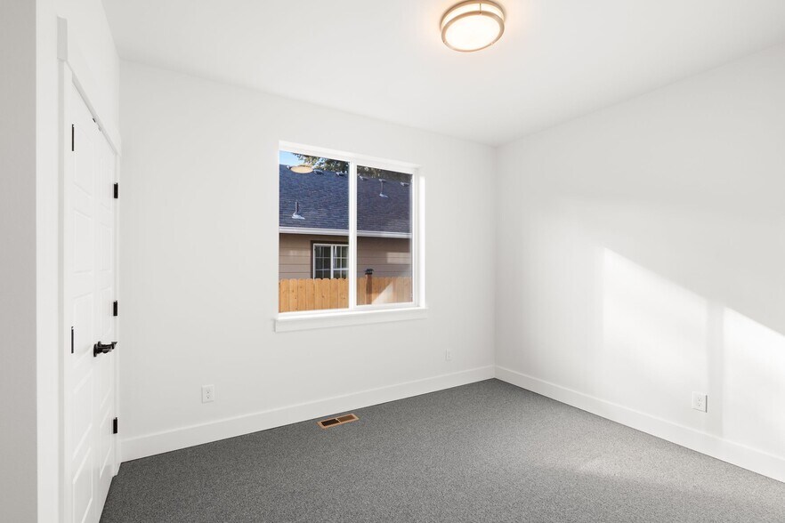 More Photos Of 1801 SE Brookwood Ave, Hillsboro Specialty For Sale