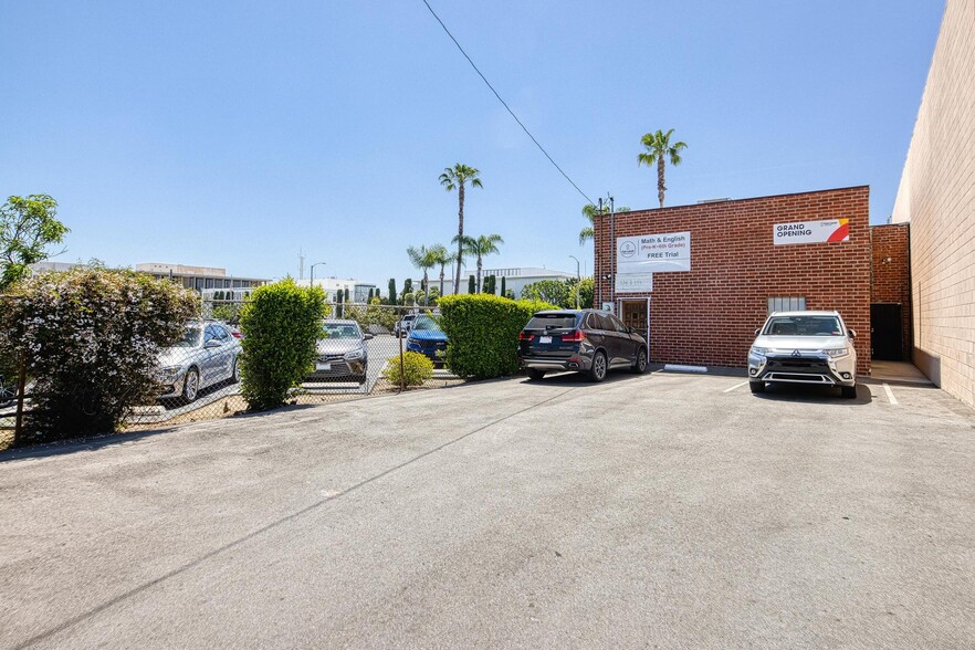 More Photos Of 106-108 S 1st St, Alhambra Storefront Retail Office For Lease