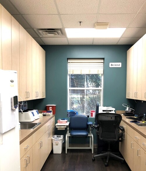 More Photos Of 21135 Whitfield Pl, Sterling Medical For Lease