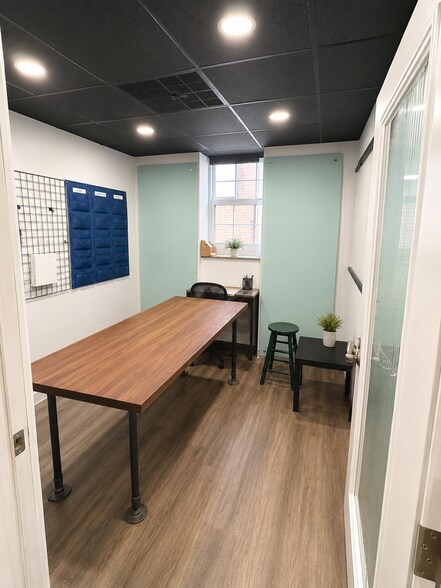 More Photos Of 305 Rue St Francois St, Florissant Office For Sale