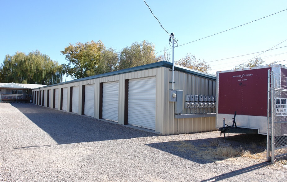 More Photos Of 855 W Pichacho Ave, Las Cruces Storefront Retail Office For Sale
