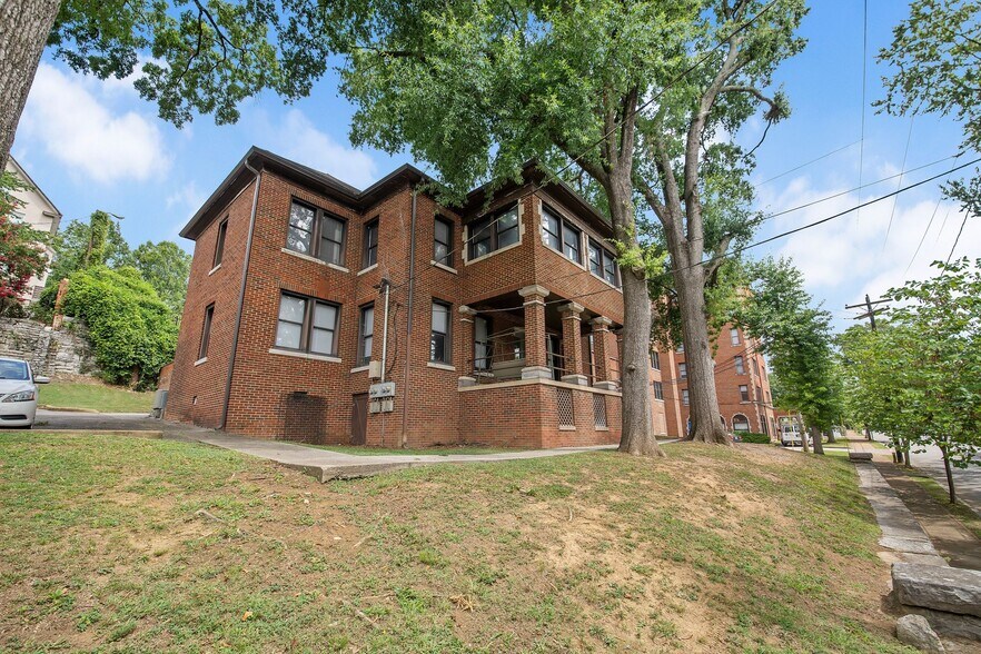 More Photos Of 870 Vine St, Chattanooga Apartments For Lease