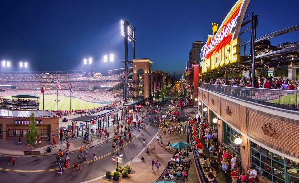 More Photos Of 601 S Clark St, Saint Louis Freestanding For Lease