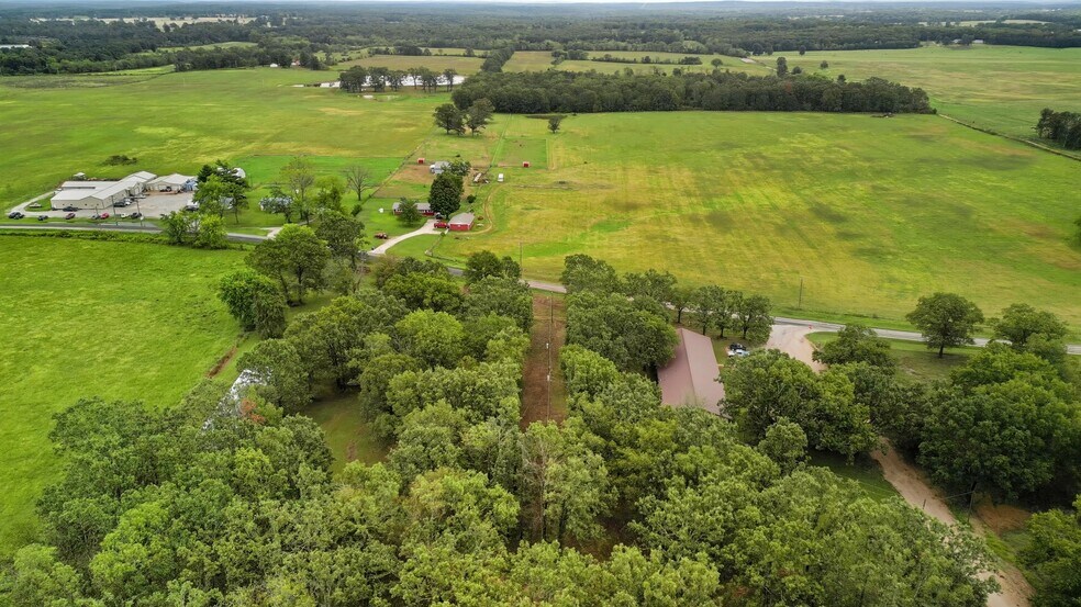 More Photos Of 23195 Shannon Ln, Summersville Apartments For Sale