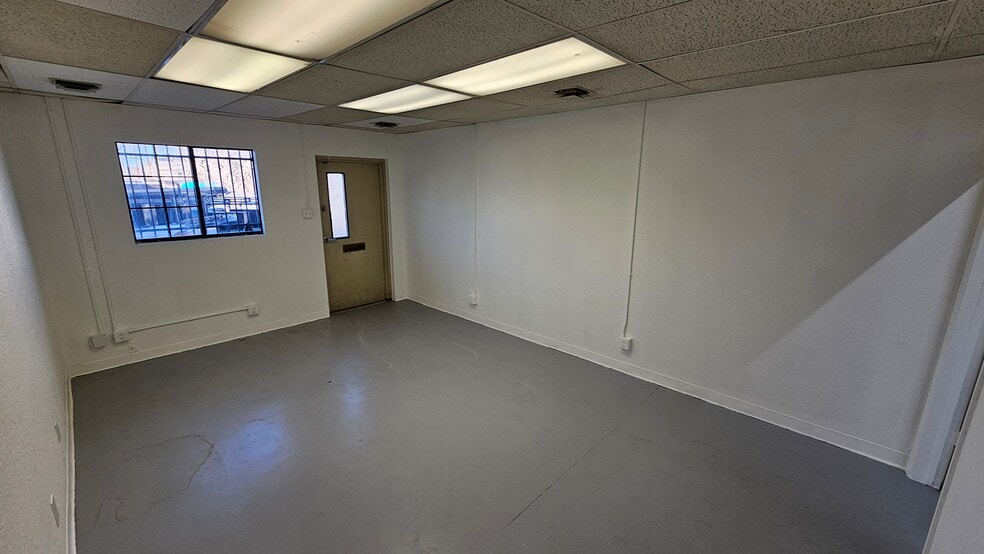 More Photos Of 7000 E 58th Ave, Commerce City Warehouse For Lease
