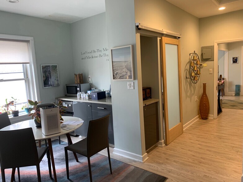 More Photos Of 110 S 20th St, Philadelphia Office For Sale