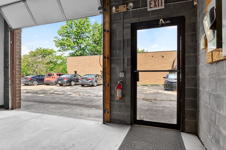 More Photos Of 7027 Spinach Dr, Mentor Warehouse For Sale
