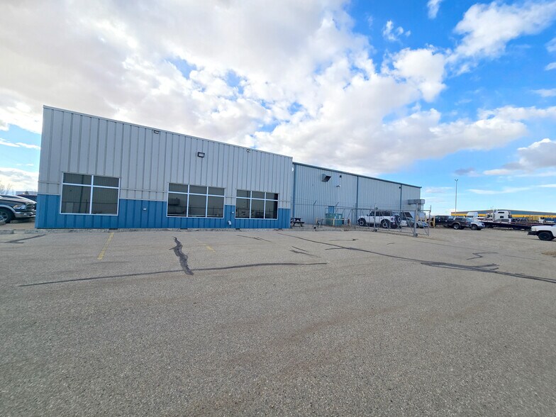 More Photos Of 3902 75th Ave, Leduc Manufacturing For Sale