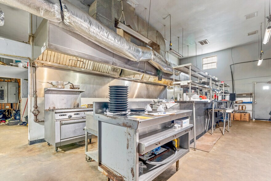 More Photos Of 364 Galley Rd, Camdenton Restaurant For Sale