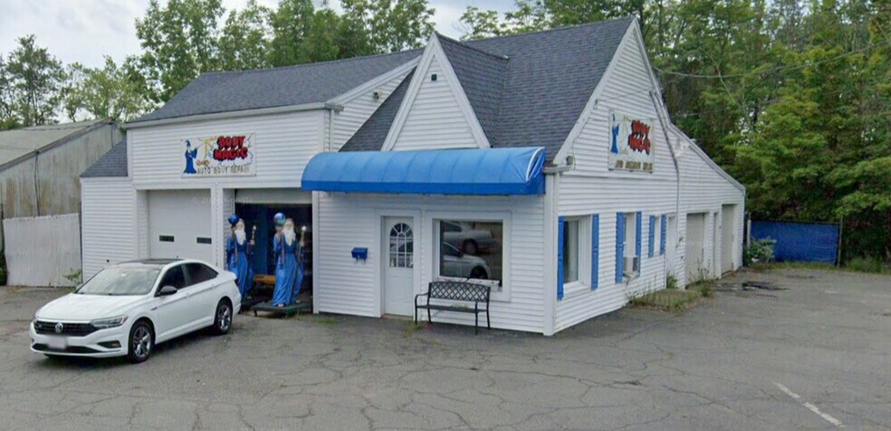 Primary Photo Of 5 Franklin St, Whitman Auto Repair For Sale