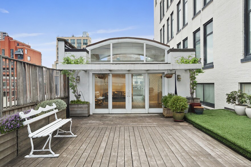 More Photos Of 75 Murray St, New York Office Residential For Sale