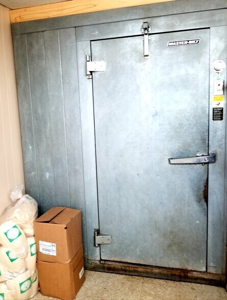 More Photos Of 1017 S Columbia Dr, West Columbia Restaurant For Sale