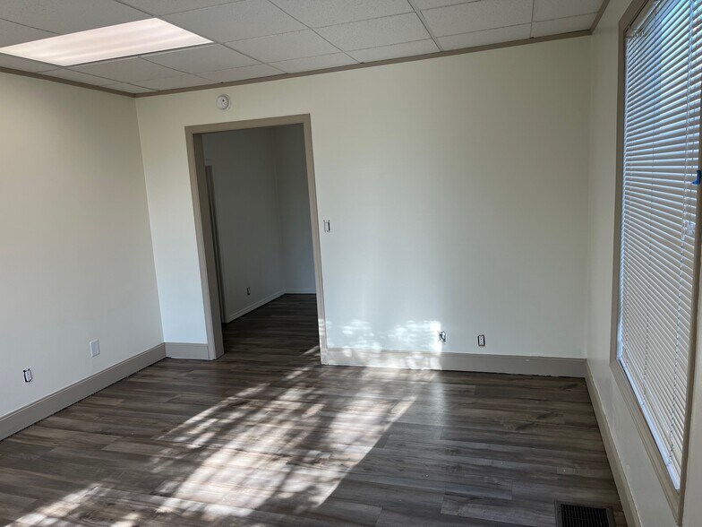 More Photos Of 3104 W Kennewick Ave, Kennewick Office For Lease