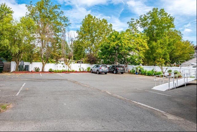 More Photos Of 1894 & 1900 Oak Tree Rd, Edison Restaurant For Sale