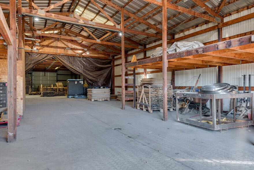More Photos Of 77 N Market St, Nanticoke Distribution For Lease