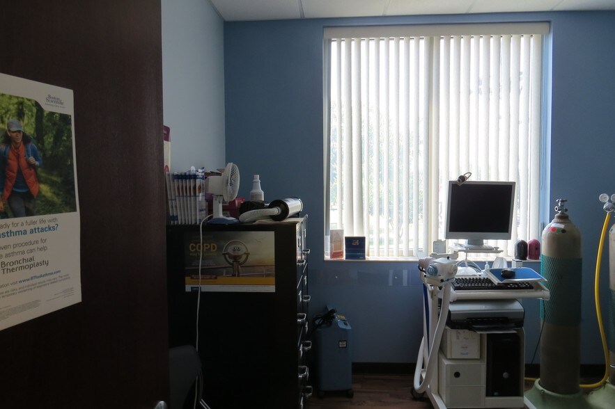 More Photos Of 8840 Calumet Ave, Munster Office For Lease