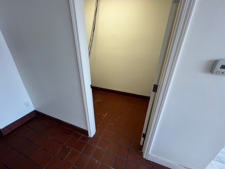 More Photos Of 1640 N El Camino Real, San Clemente Freestanding For Sale