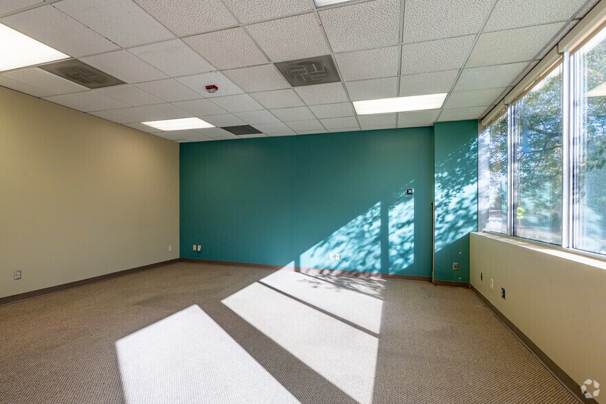 More Photos Of 3630 Sinton Rd, Colorado Springs Office For Lease