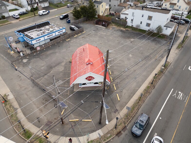 More Photos Of 735 E Hazelwood Ave, Rahway Freestanding For Sale