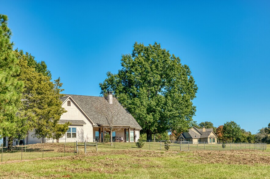 More Photos Of 2261 TX-276, Emory Specialty For Sale