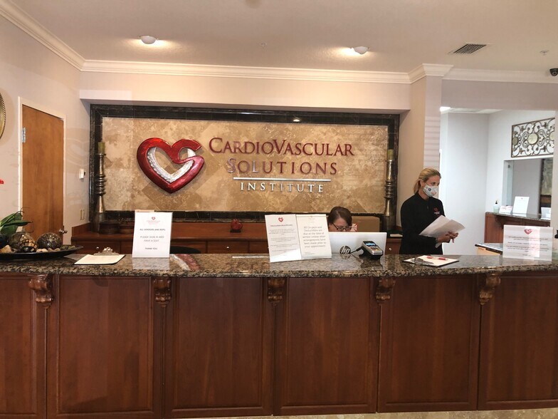 More Photos Of 714 Manatee Ave E, Bradenton Medical For Lease