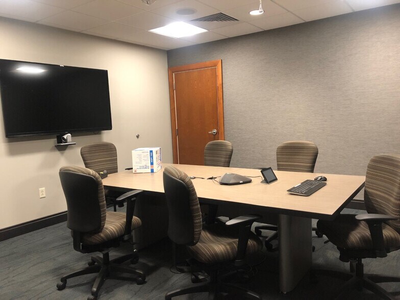 More Photos Of 1004 New Holland Ave, Lancaster Unknown For Lease