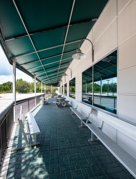 More Photos Of 636 Grand Regency Blvd, Brandon Office For Sale