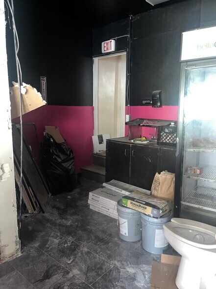 More Photos Of 3121 E Monument St, Baltimore Freestanding For Sale