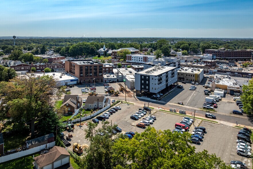 More Photos Of 1008 Stuyvesant Ave, Union Township General Retail For Lease