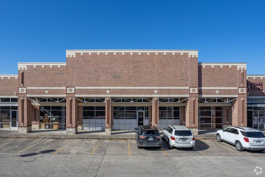 More Photos Of 16512-16580 El Camino Real St, Houston Storefront For Sale