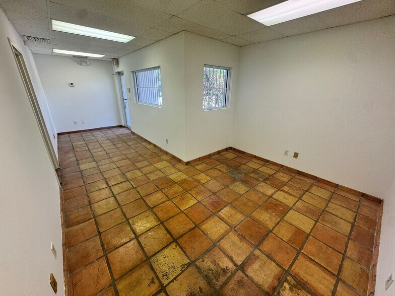 More Photos Of 10855 NW 29th St, Doral Light Manufacturing For Lease