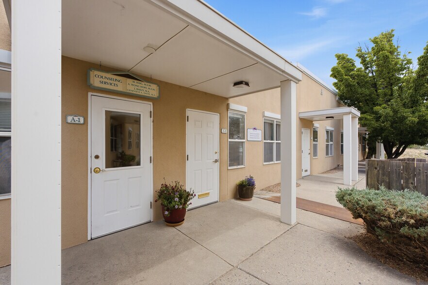 Primary Photo Of 2074 Galisteo St, Santa Fe Medical For Sale