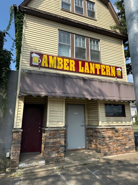 More Photos Of 430 Market St, Kingston Storefront Retail Residential For Sale