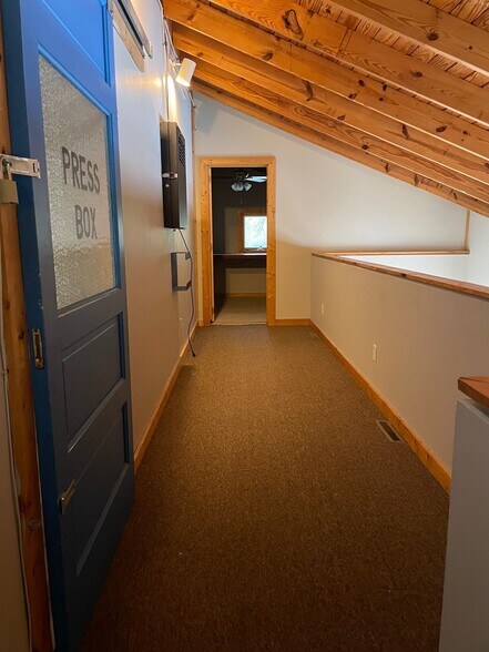 More Photos Of 4114 S Lone Pine Ave, Springfield Office Residential For Sale