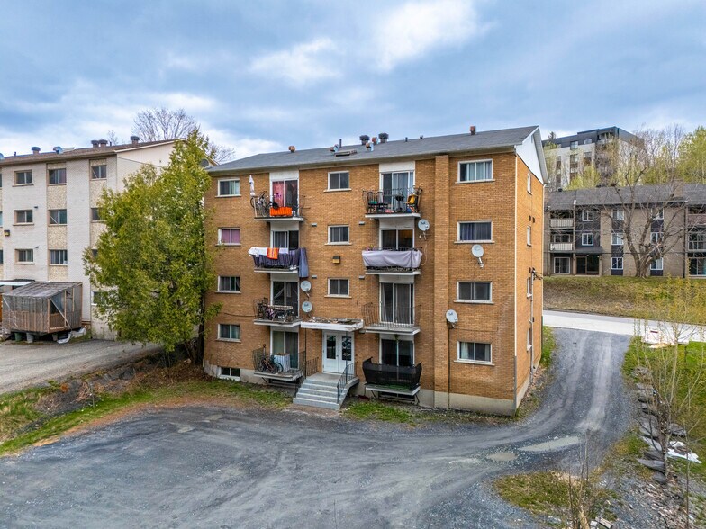 More Photos Of 195 Rue Wilson, Sherbrooke Apartments For Sale