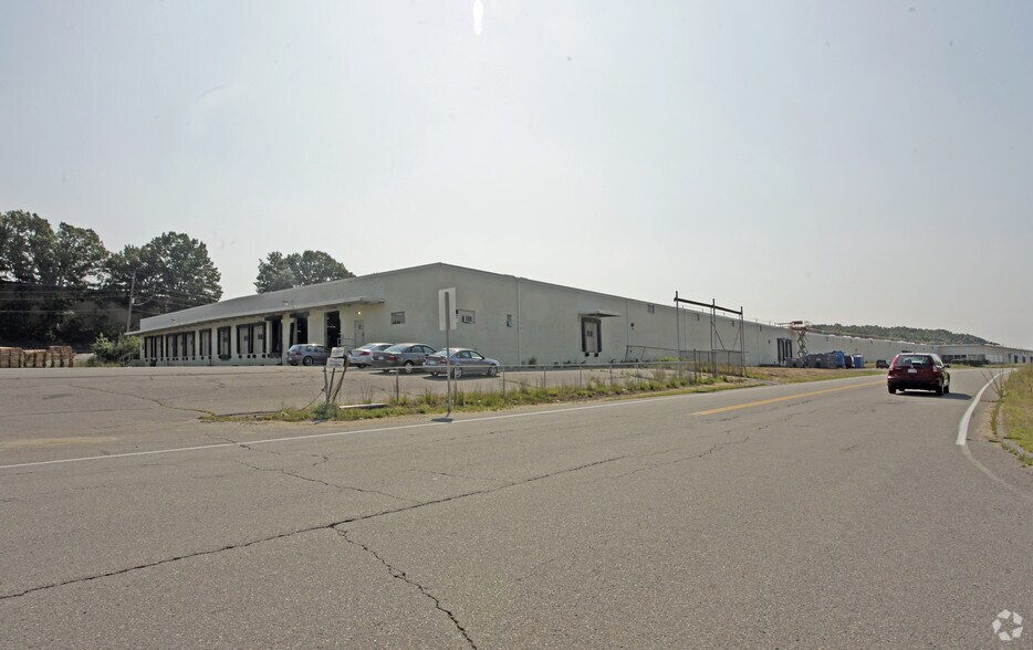 More Photos Of 640 Crawford St, Fitchburg Warehouse For Lease