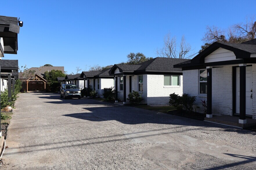 More Photos Of 4116 Linn Street St, Houston Multifamily For Sale