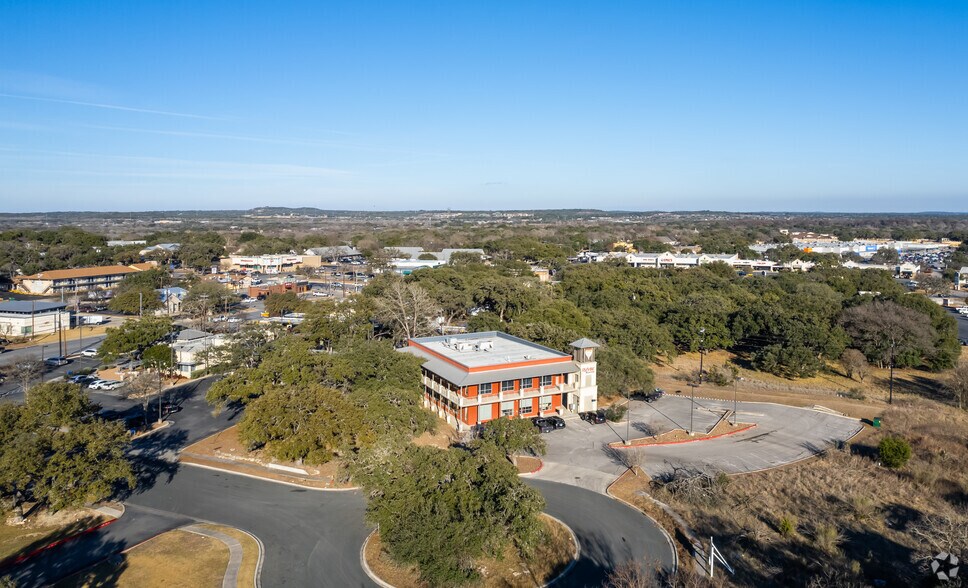 More Photos Of 309 Water St, Boerne Office For Lease