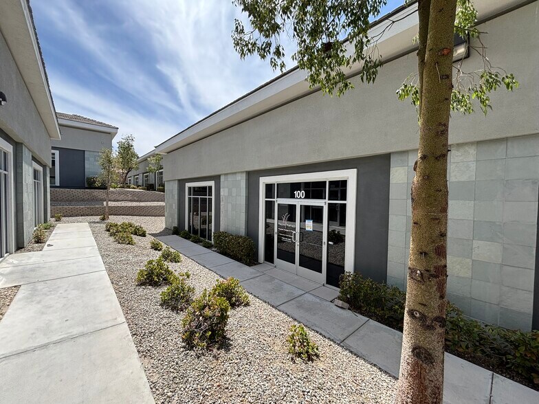 More Photos Of 2475 W Horizon Ridge Pky, Henderson Medical For Lease