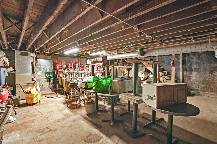 More Photos Of 4620 Tod Ave, East Chicago General Retail For Sale